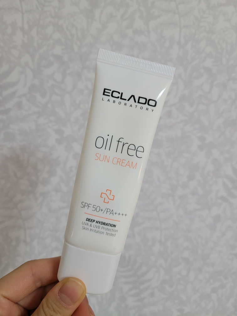 Uvee 无油防晒霜 [SPF50+/PA++++]的真实用户使用照片