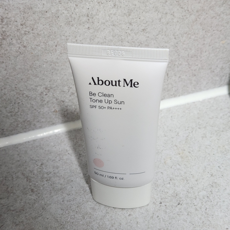 防晒霜 [SPF50+/PA++++] [提亮肤色]的真实用户使用照片