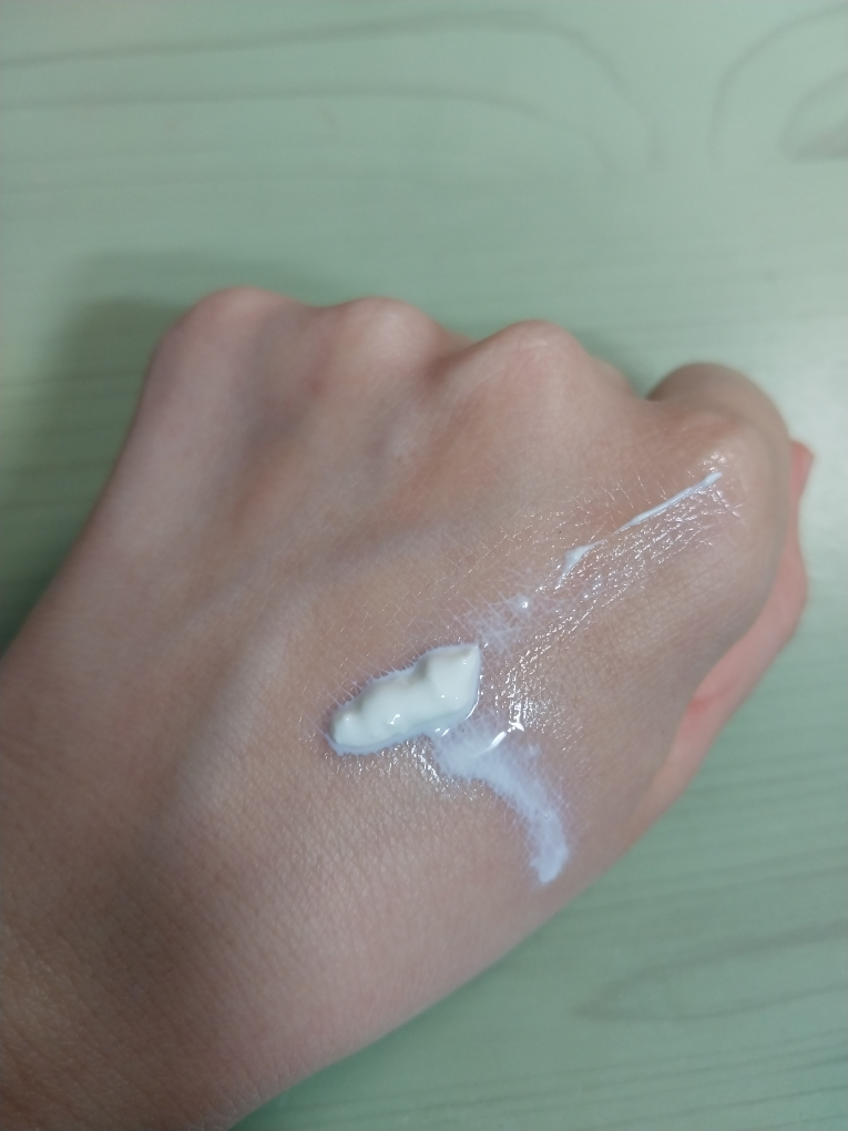 어시크 (ACHIC) 파히페 선크림 [SPF50+/PA++++] review image