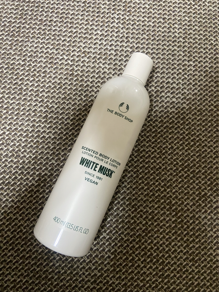 더바디샵 (THEBODYSHOP) 센티드 바디 로션 [화이트머스크] review image