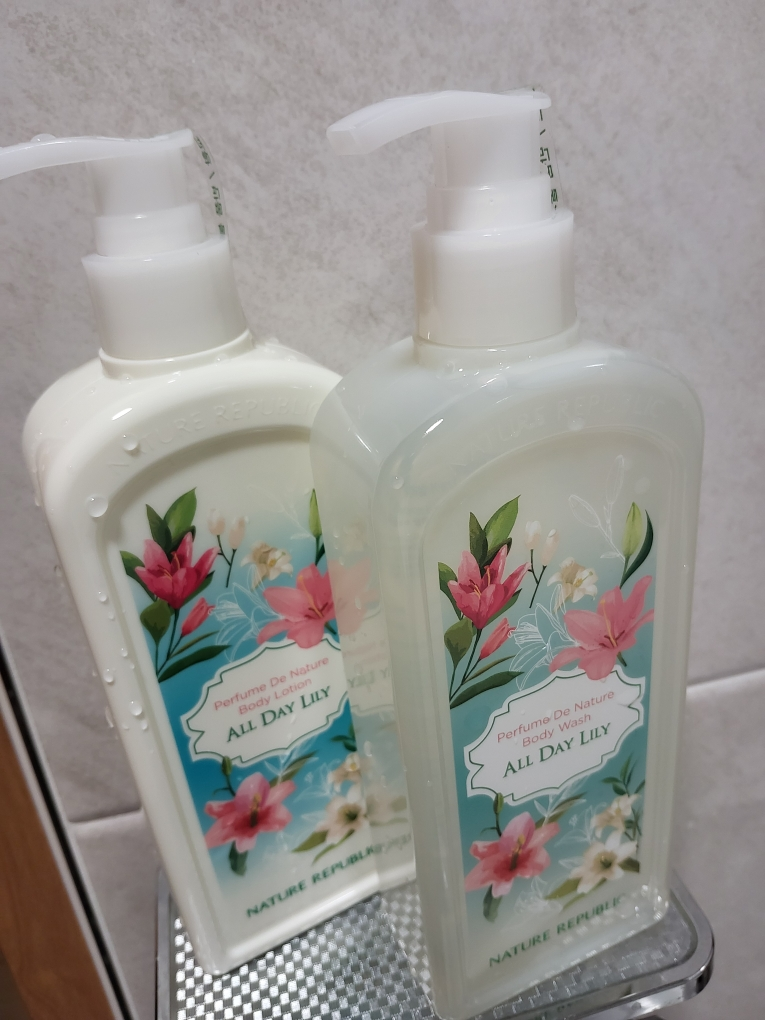 NATUREREPUBLIC Perfume de Nature Body Wash [All Day Lily] reviews