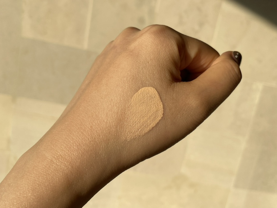 光感提拉粉底液 [SPF20/PA+++] [粉瓷色］的真实用户使用照片