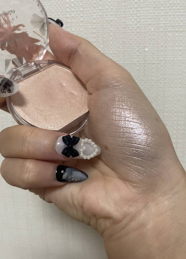 캔메이크 (CANMAKE) 무뉴토 하이라이터 [02 로즈 쿼츠] review image