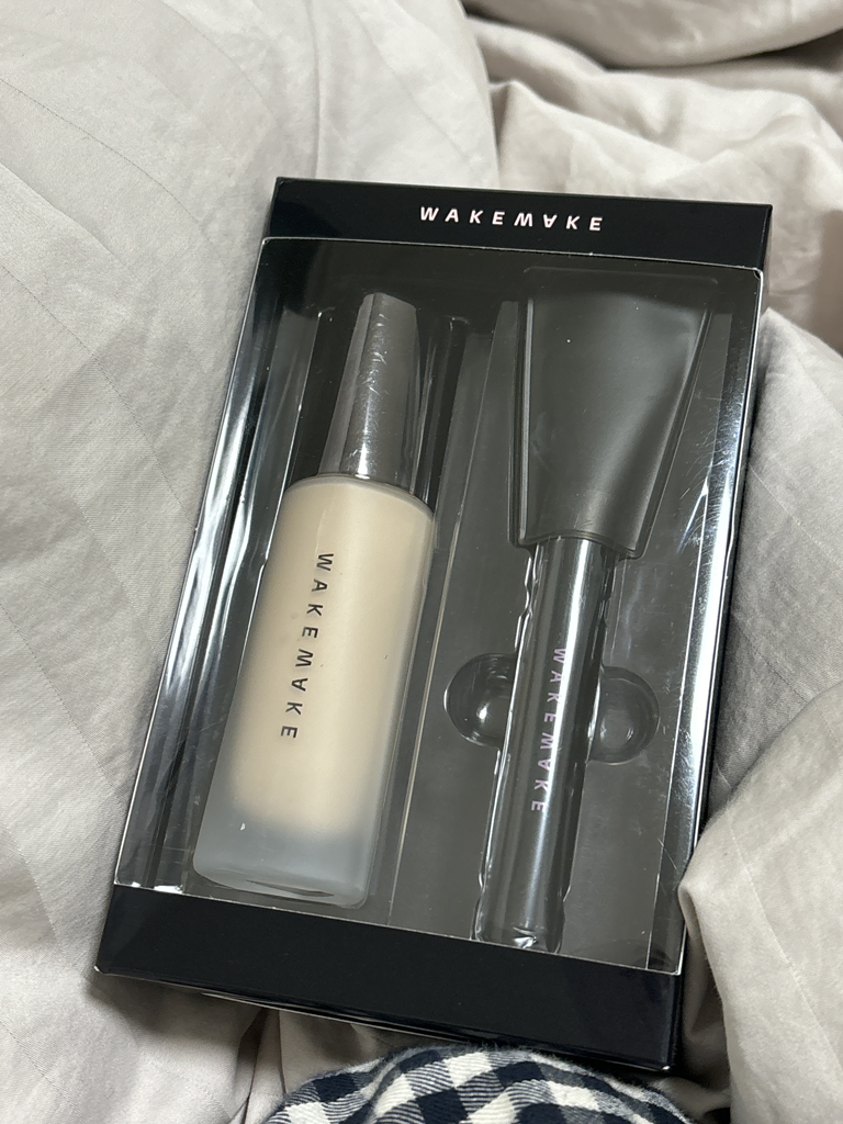 웨이크메이크 (wakemake) 워터 벨벳 커버 파운데이션 [SPF30/PA+++] [23 베이지] review image