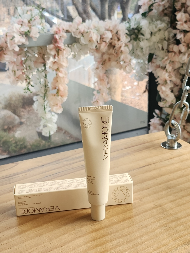베라모어 (VERAMORE) 브라이트닝 광채 선세럼 [SPF50+/PA++++] review image