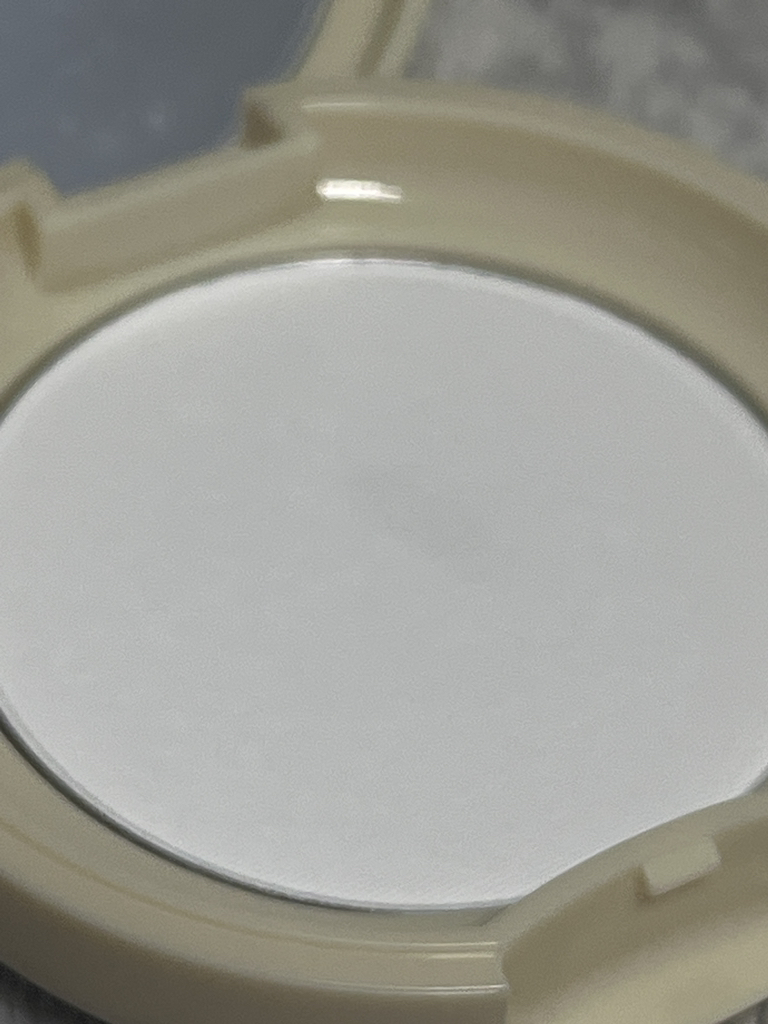 油吸收定妆粉饼 [白色]的真实用户使用照片