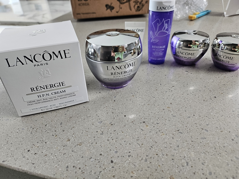LANCOME Renergy Elasticity Glowing Cream review image