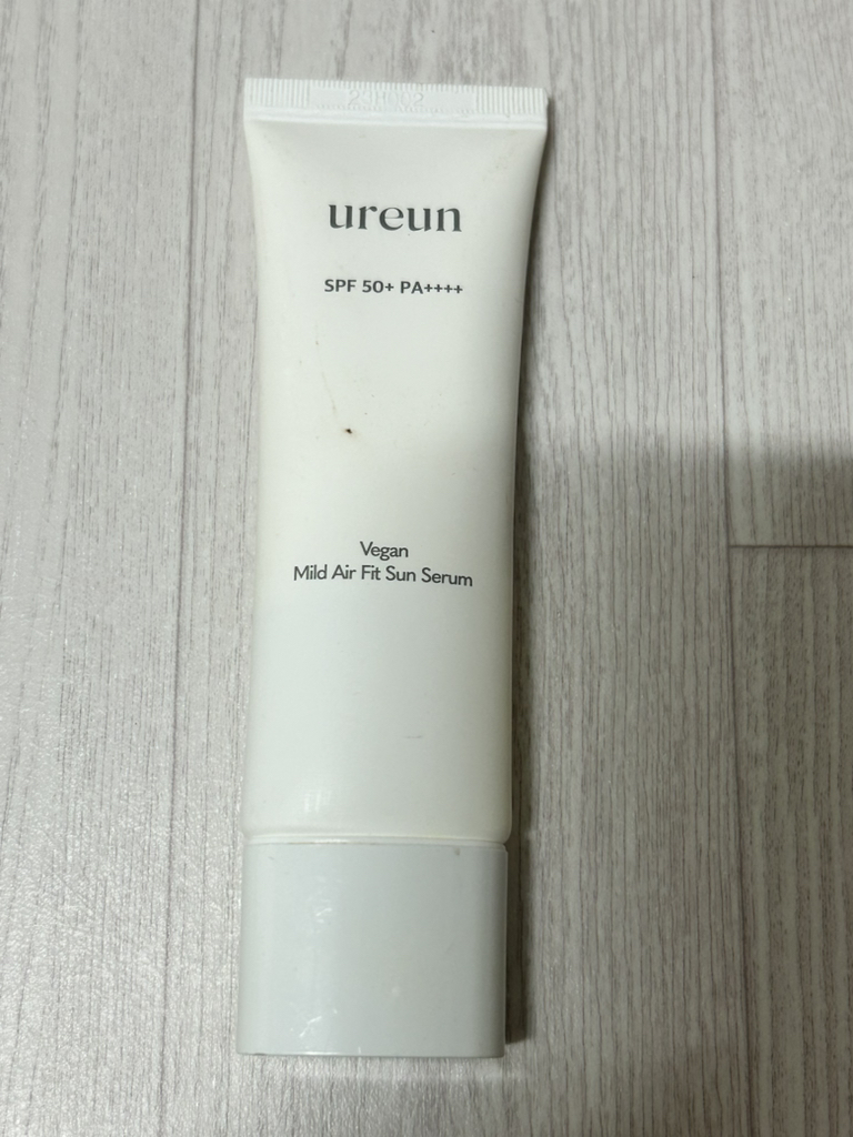ureun 植物性温和空气动力学防晒精华液 [SPF50+/PA++++] common.review image