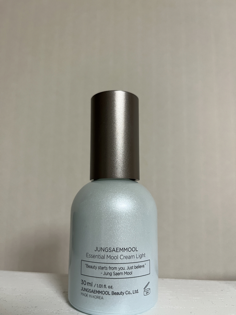 Real user review photo of Essential Mool Cream Light