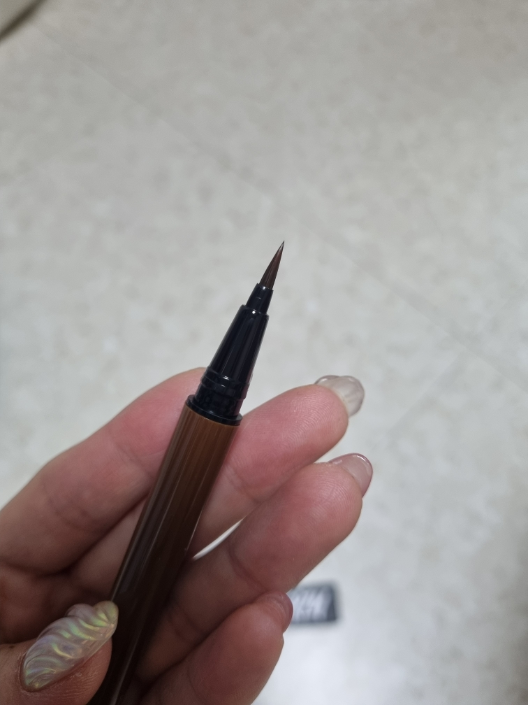 머지 (MERZY) 더 퍼스트 펜 아이라이너 [P3 커피번] review image