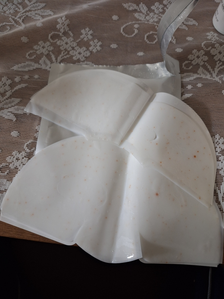 阿克韦尔 甘草水pH平衡真实紧致胶囊面膜 common.review image