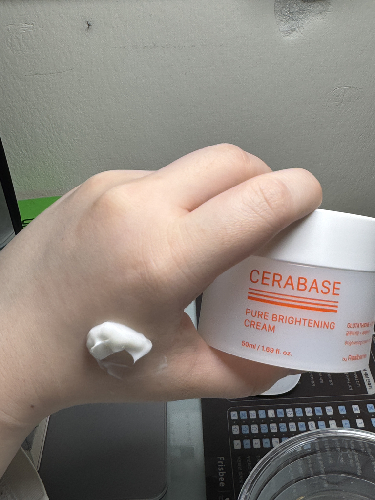 Cerabase 纯净美白霜的真实用户使用照片