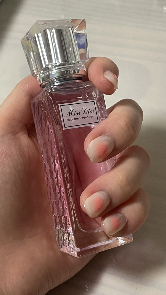 Dior Miss Dior Roller Pearl Eau de Toilette reviews| Hwahae