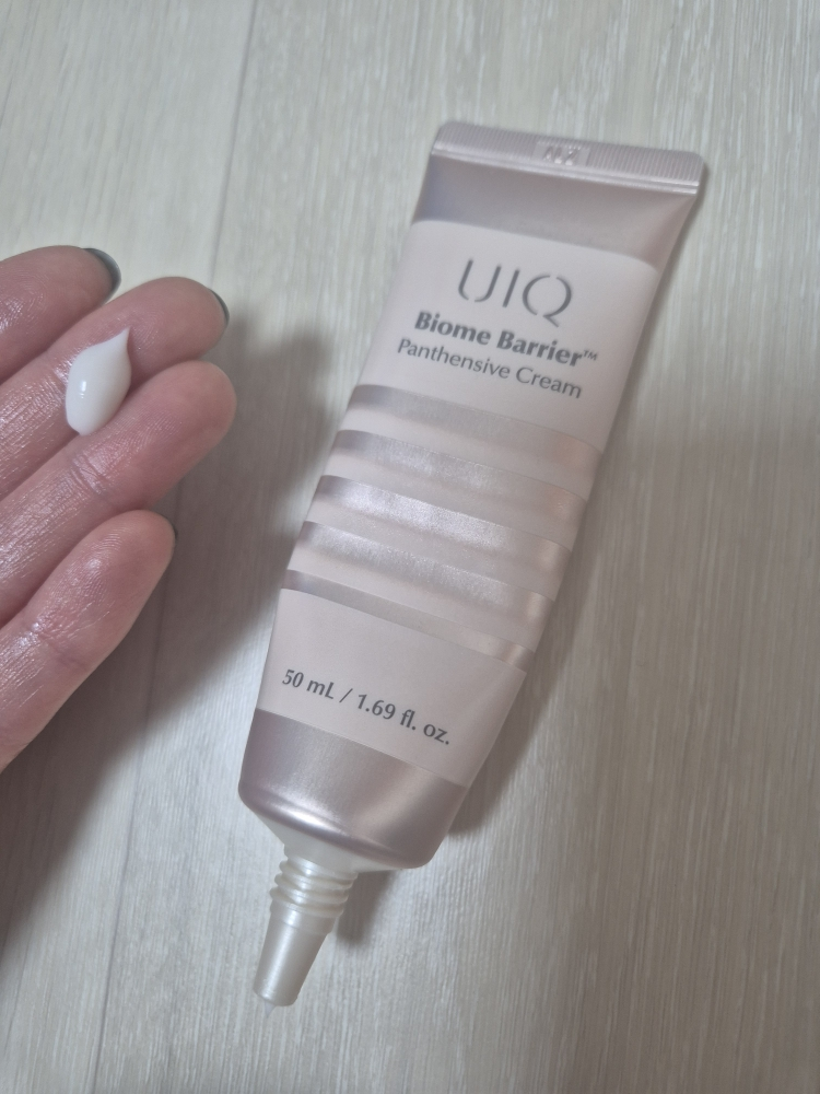 유이크 (UIQ) 바이옴 베리어 판텐시브 크림 review image