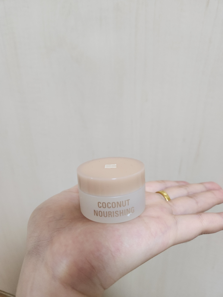 马吉 椰子滋养睡眠唇膜 review image