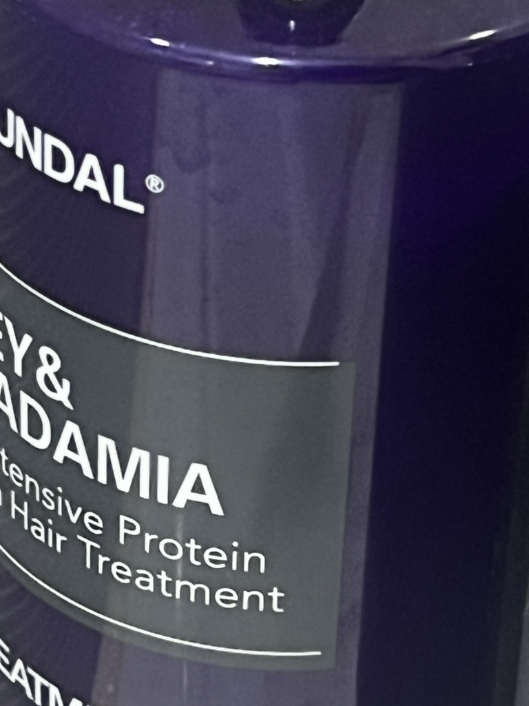 Real user review photo of Honey & Macadamia Protein Hair Treatment Baby Powder [Baby Powder]