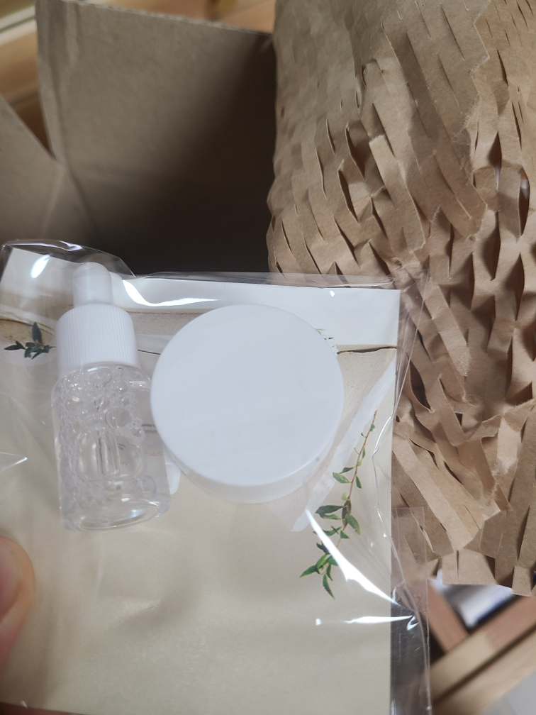 湿润 Hyalten Light 安瓿 common.review image