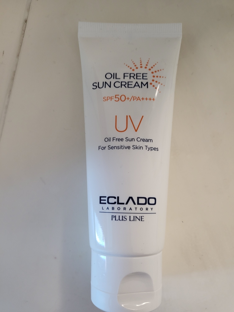 Uvee 无油防晒霜 [SPF50+/PA++++]的真实用户使用照片