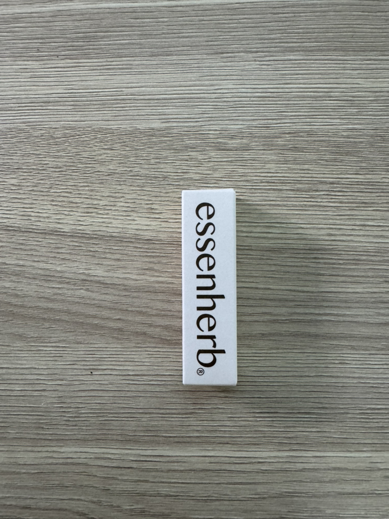 essenHERB 胡椒油精华润唇膏 [柔和无香] common.review image