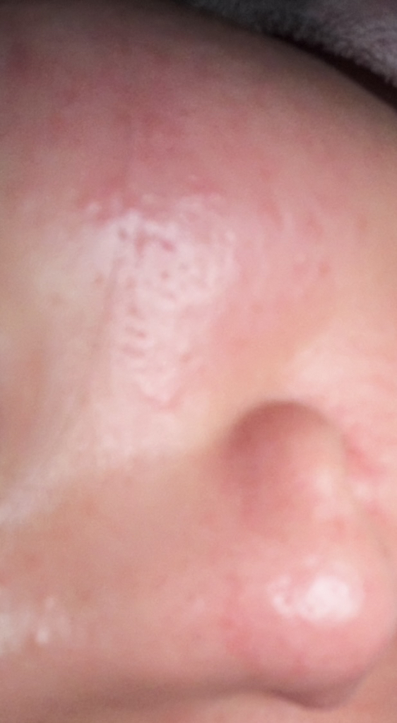 水润光泽粉底液 [SPF38+/PA++] [21号]的真实用户使用照片