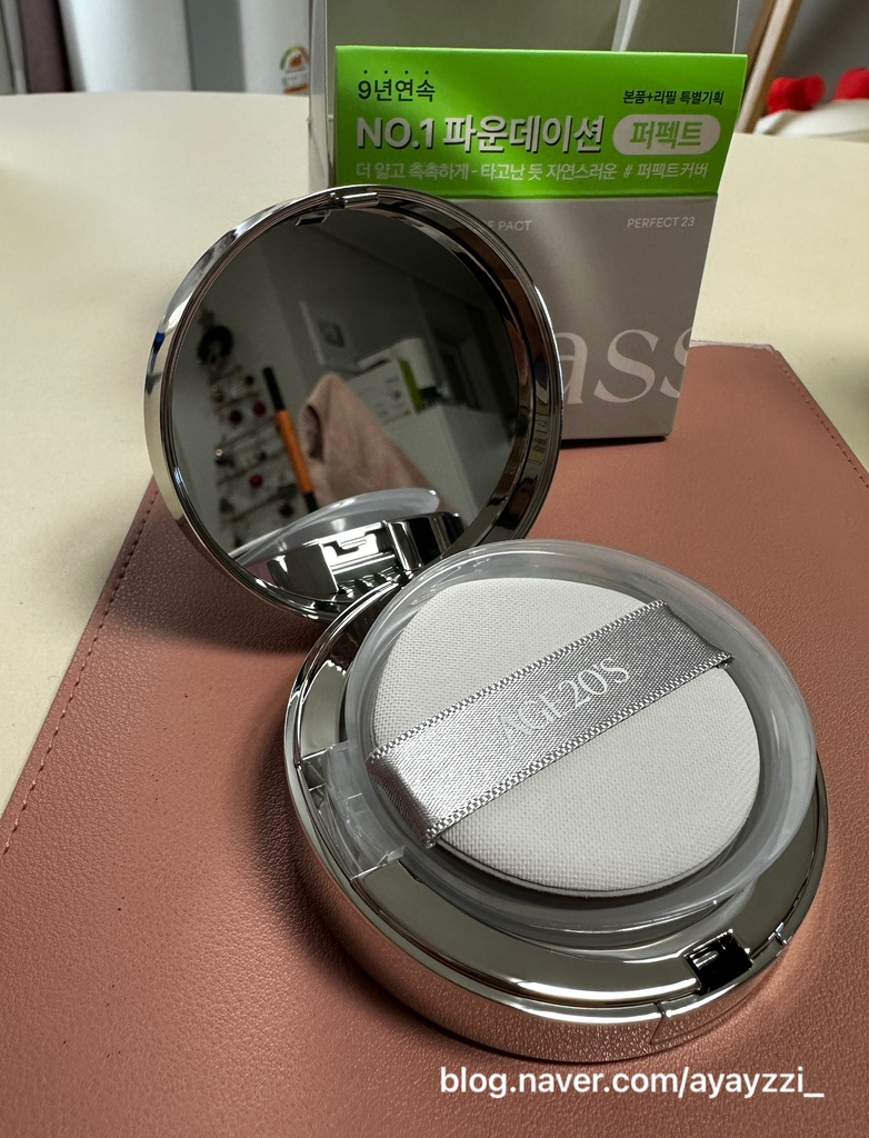 AGE20's 玻璃肌肤精华粉底液 [SPF50+/PA++++] [23号] [完美] common.review image