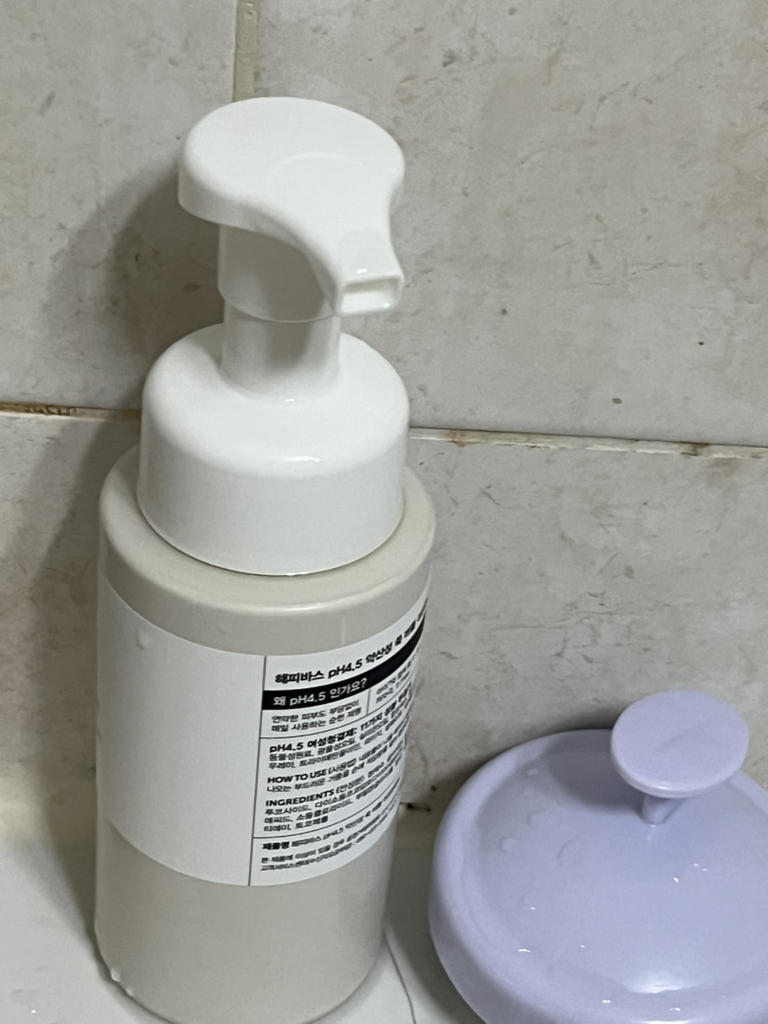 HAPPYBATH PH4.5 弱酸性泡沫女性清洁剂 [艾蒿] common.review image