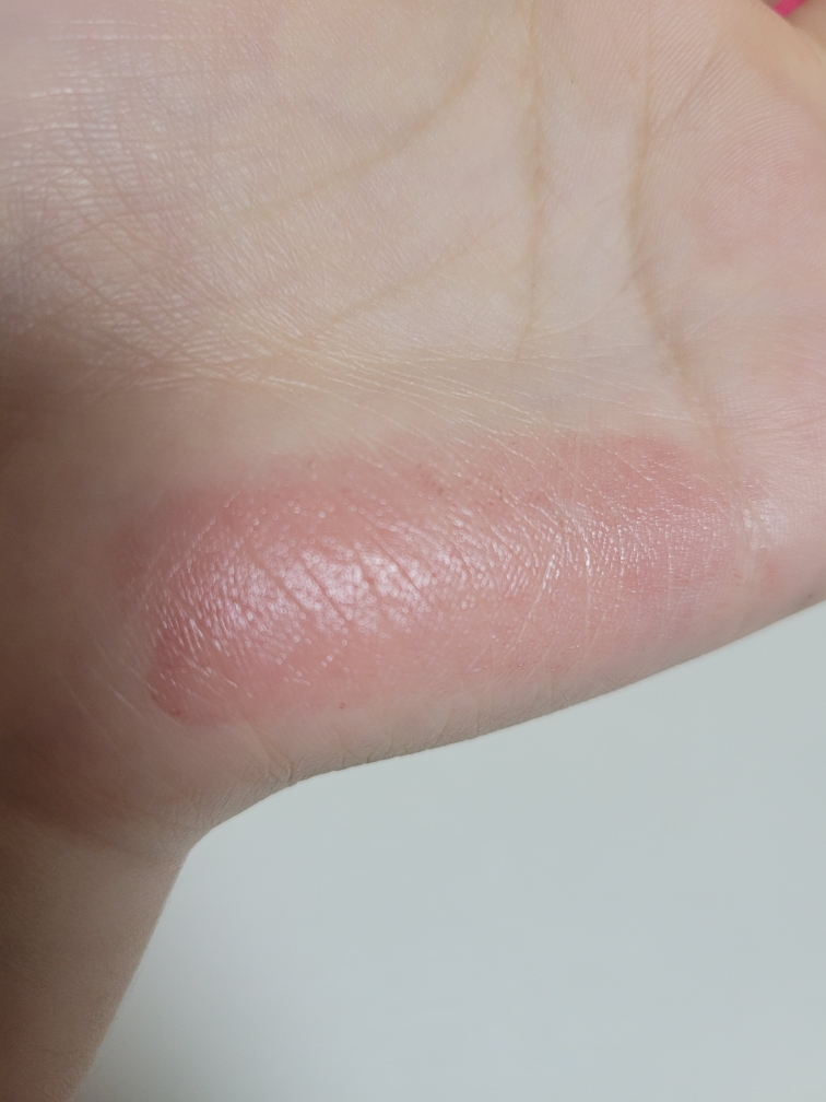 바세린 (Vaseline) (유니레버) 립 테라피 컬러 앤 케어 립밤 [프리티피치] review image