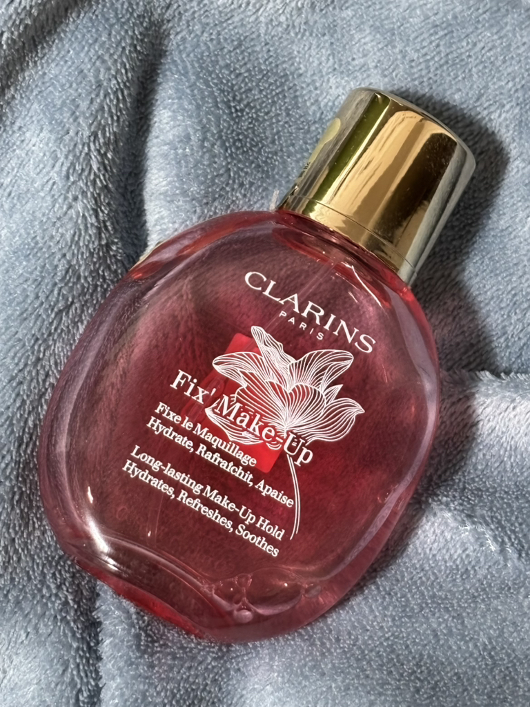 娇韵诗 糕点版定妆霜持久定妆 common.review image