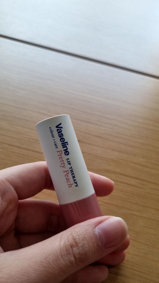 바세린 (Vaseline) (유니레버) 립 테라피 컬러 앤 케어 립밤 [프리티피치] review image
