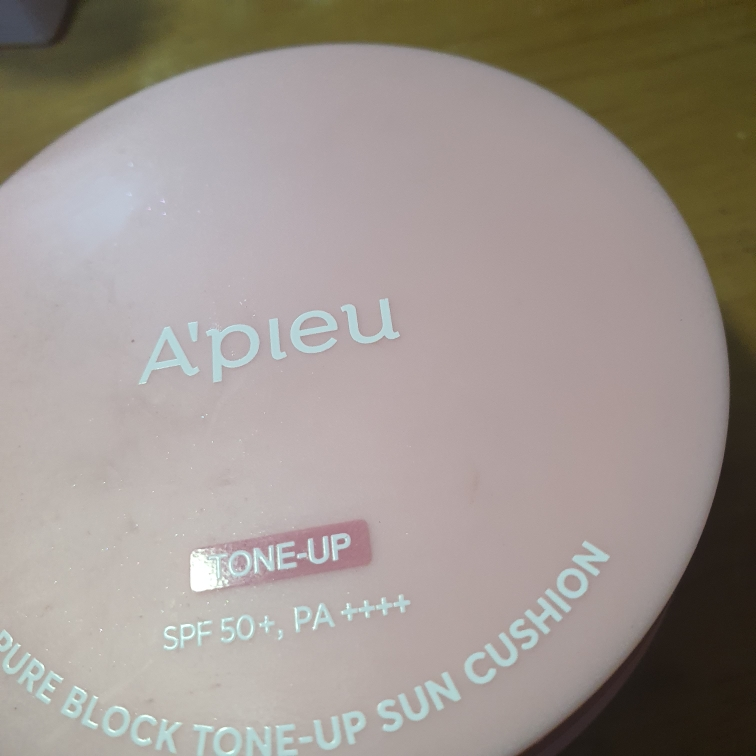 A'pieu 纯净块美白隔离霜 [SPF50+/PA++++] common.review image