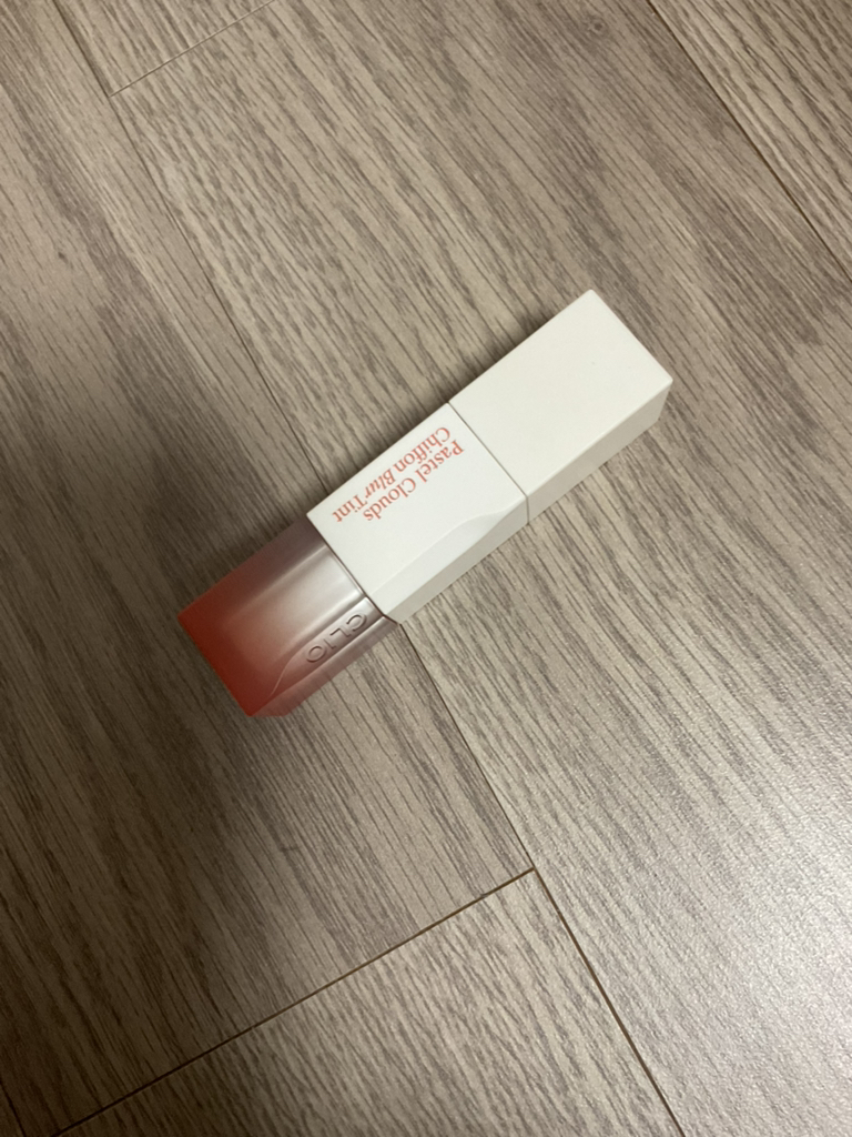 CLIO 柔和云朵版雪纺柔焦晕染唇彩[10号晨雾珊瑚] common.review image