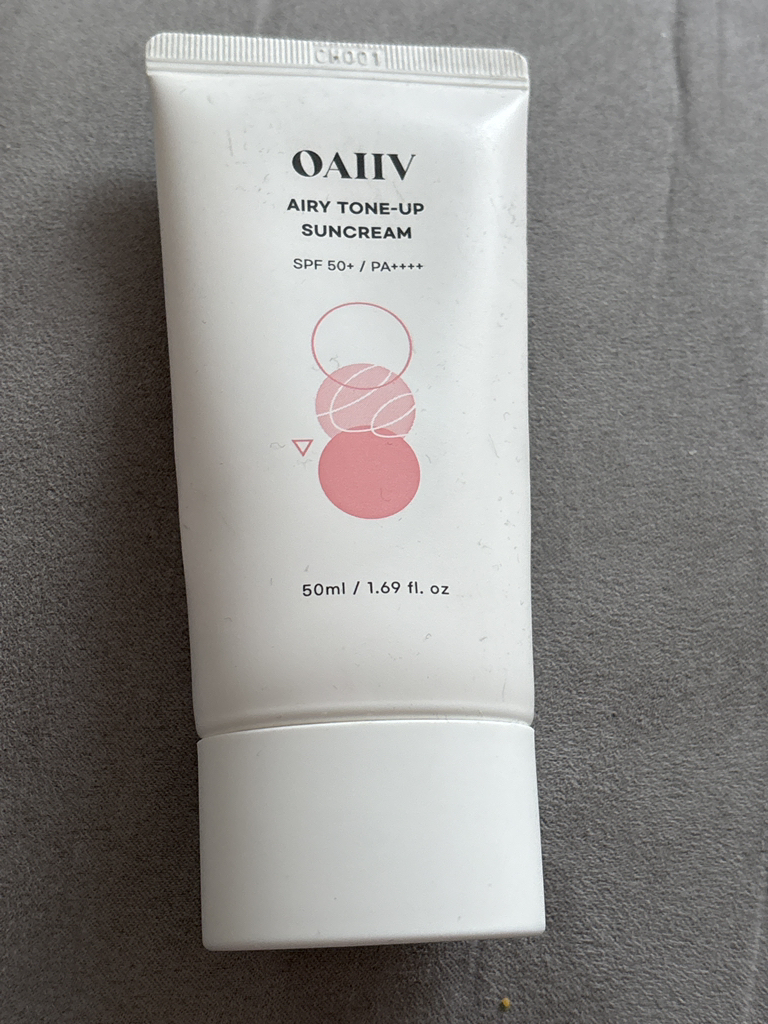 오아이브 (OAIIV) 에어리 톤업 선크림 [SPF50+/PA++++] review image