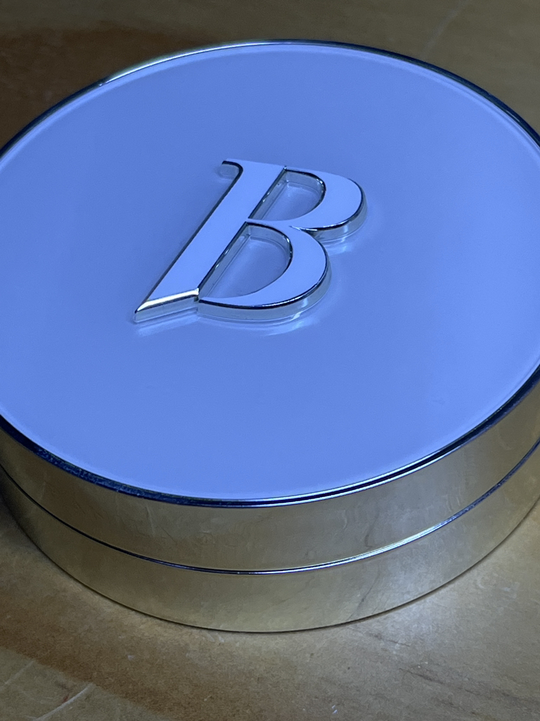 Real user review photo of Covericious Ultimate White Cushion Moisture [SPF50+/PA+++] [21 Ivory]