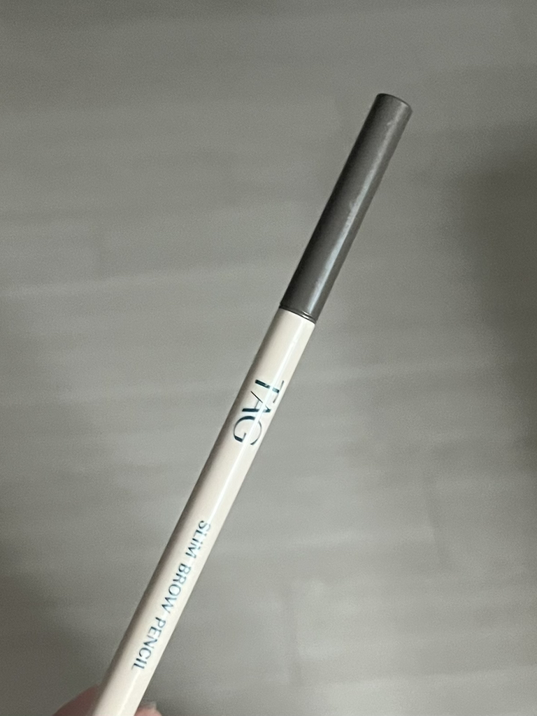 超细眉笔 [1 号深棕色] (1 英镑)的真实用户使用照片