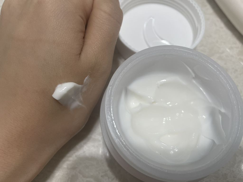 Cerabase 纯净美白霜的真实用户使用照片