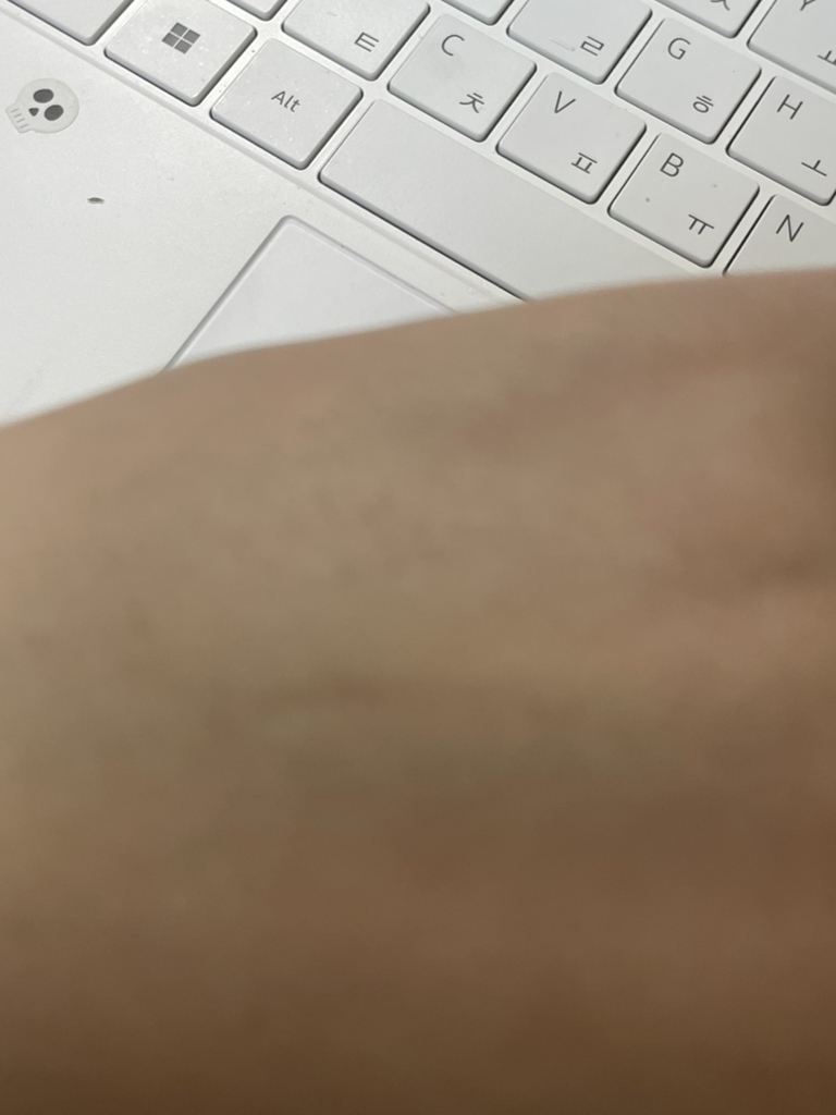 阴影创作眼线液 [07 30% 玫瑰啡色］的真实用户使用照片