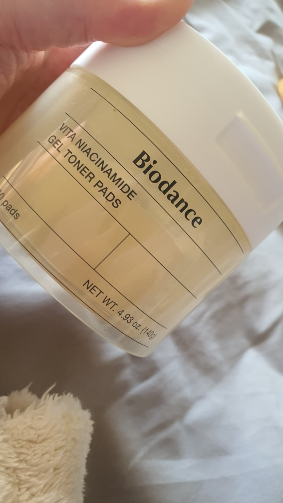 바이오던스 (Biodance) 겔 토너 패드 [비타나이아신아마이드] review image