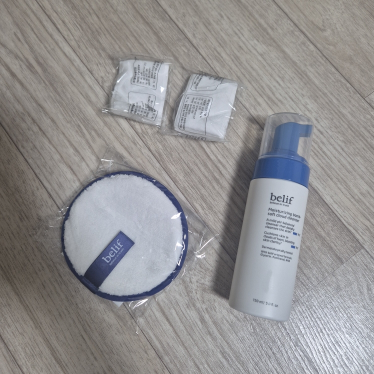 빌리프 (belif) 모이스춰라이징 밤 소프트 클라우드 클렌저 review image