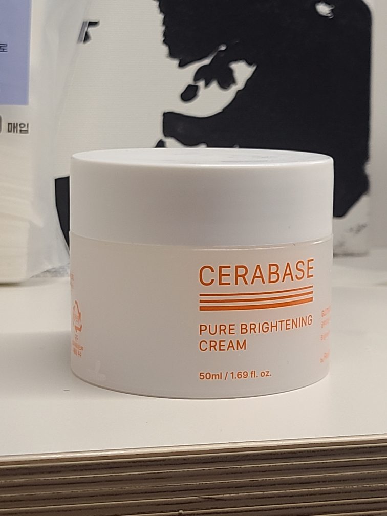 Cerabase 纯净美白霜的真实用户使用照片