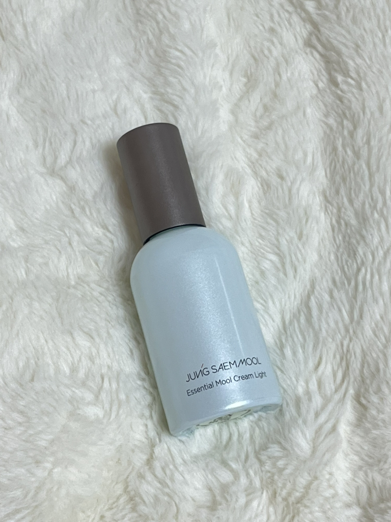 Real user review photo of Essential Mool Cream Light