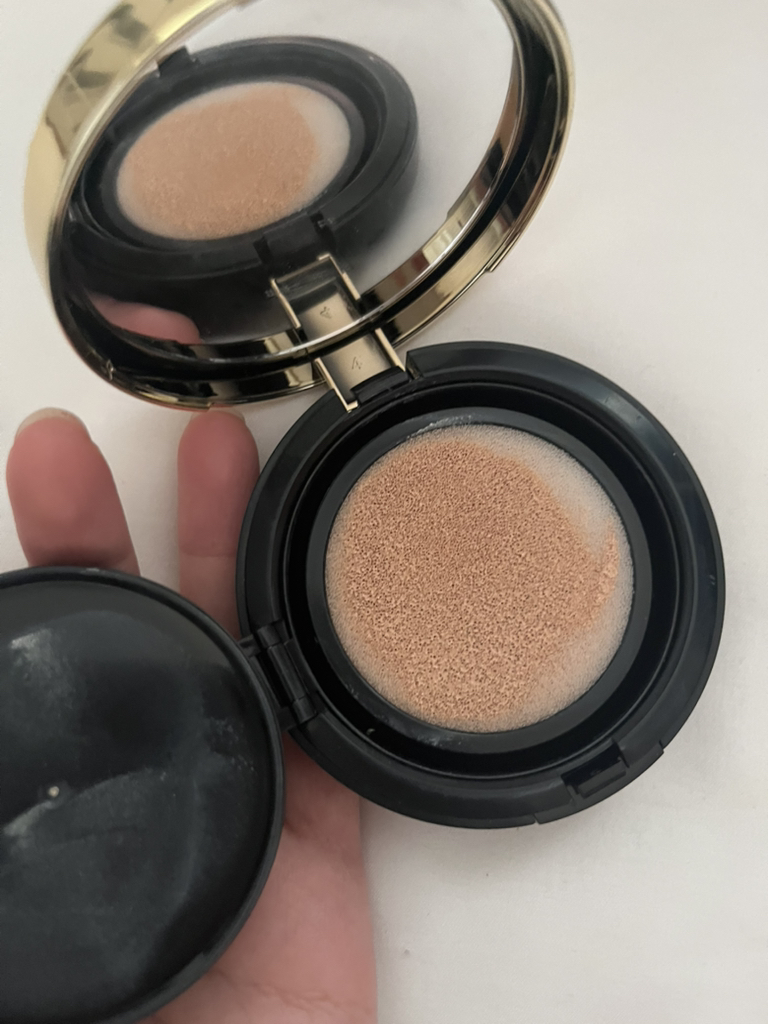 에이프릴스킨 (APRILSKIN) 매직스노우쿠션 3.0 [SPF50+/PA+++] [21호 라이트베이지] review image