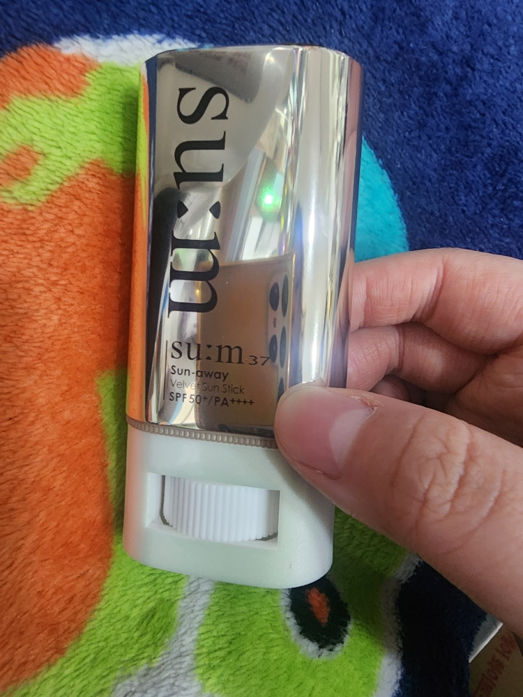 숨37도 (SUM37) 선 어웨이 벨벳 선 스틱 [SPF50+/PA++++] review image