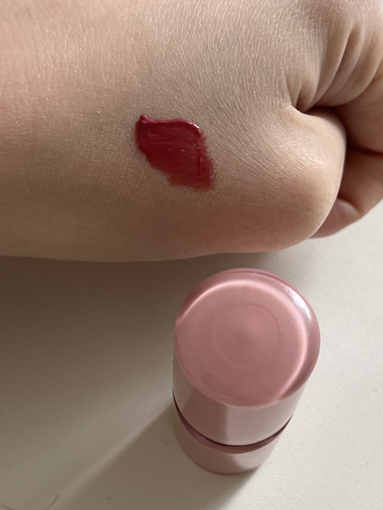 Real user review photo of Ro Glow Gel Tint [R006 Log Grape]