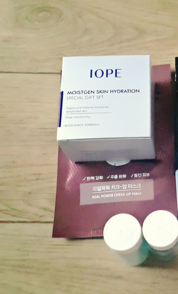 아이오페 (IOPE) 모이스트젠 크림 스킨 하이드레이션 review image