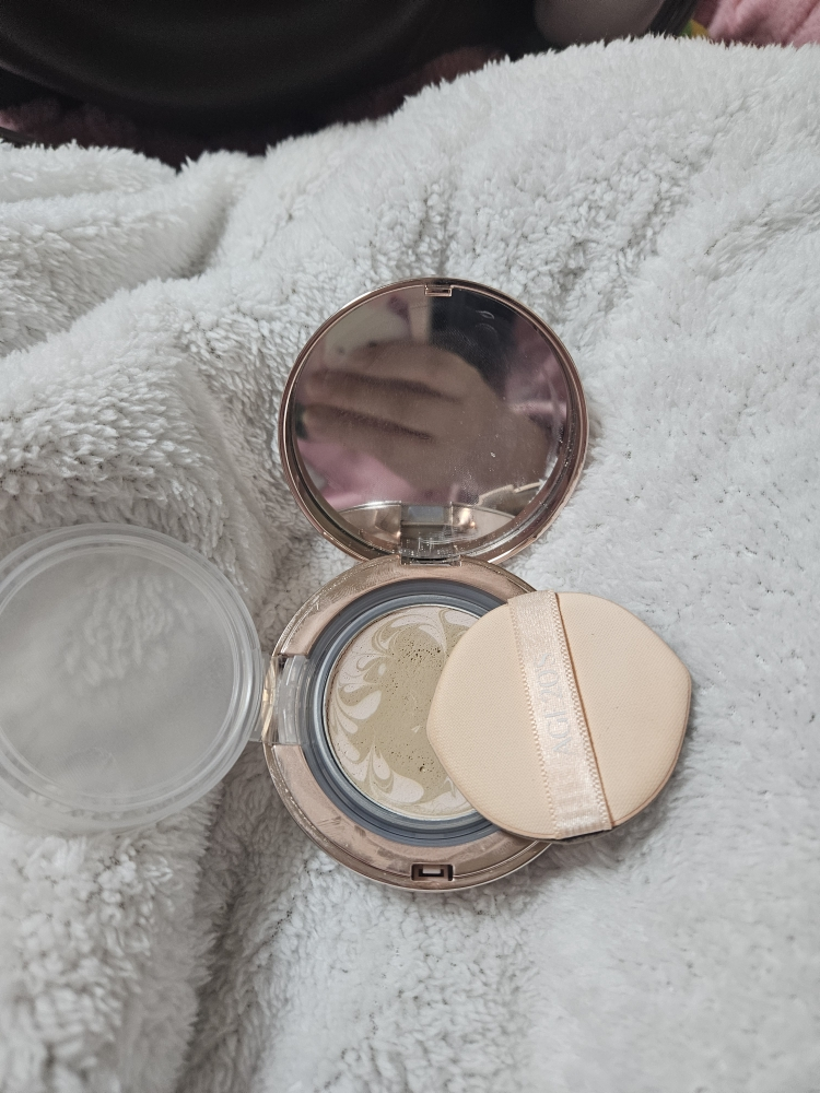 AGE20's 签名精华遮瑕粉底霜 [SPF50+/PA++++] [21号] common.review image