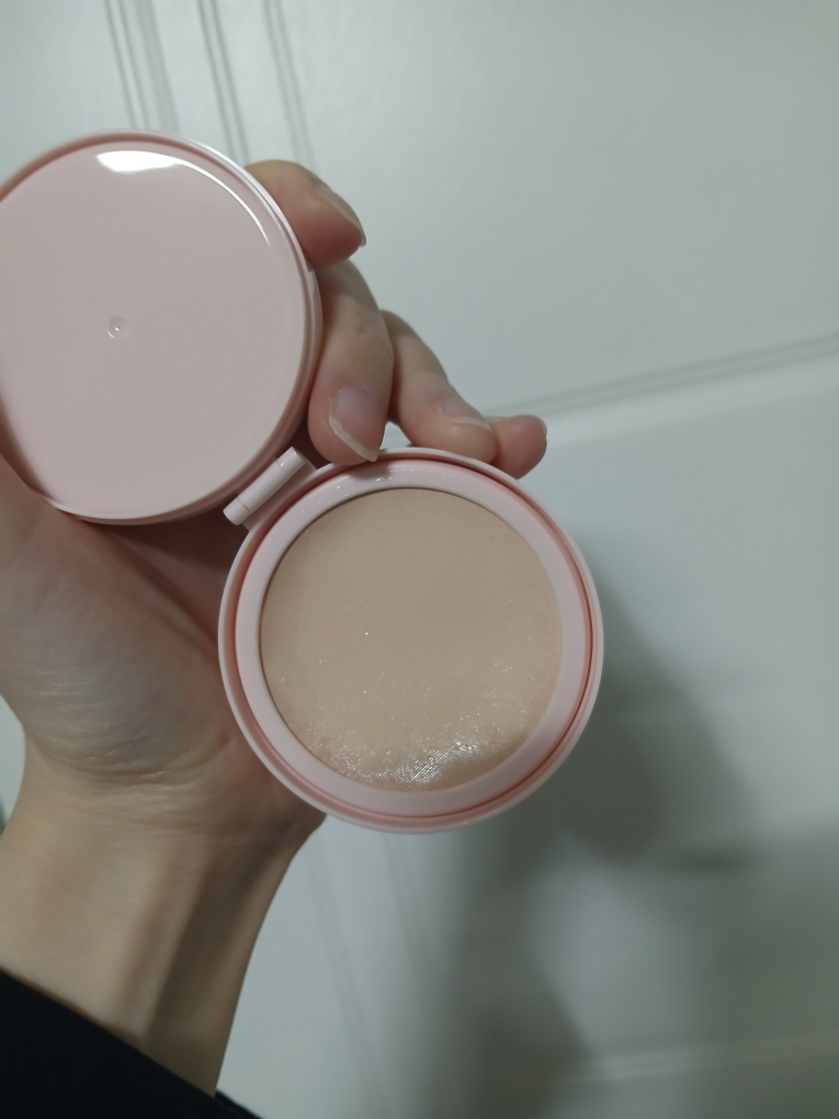 밀크터치 (MilkTouch) 올데이 스킨핏 밀키 글로우 쿠션 [SPF50+/PA++++] [02 바닐라아이보리] review image