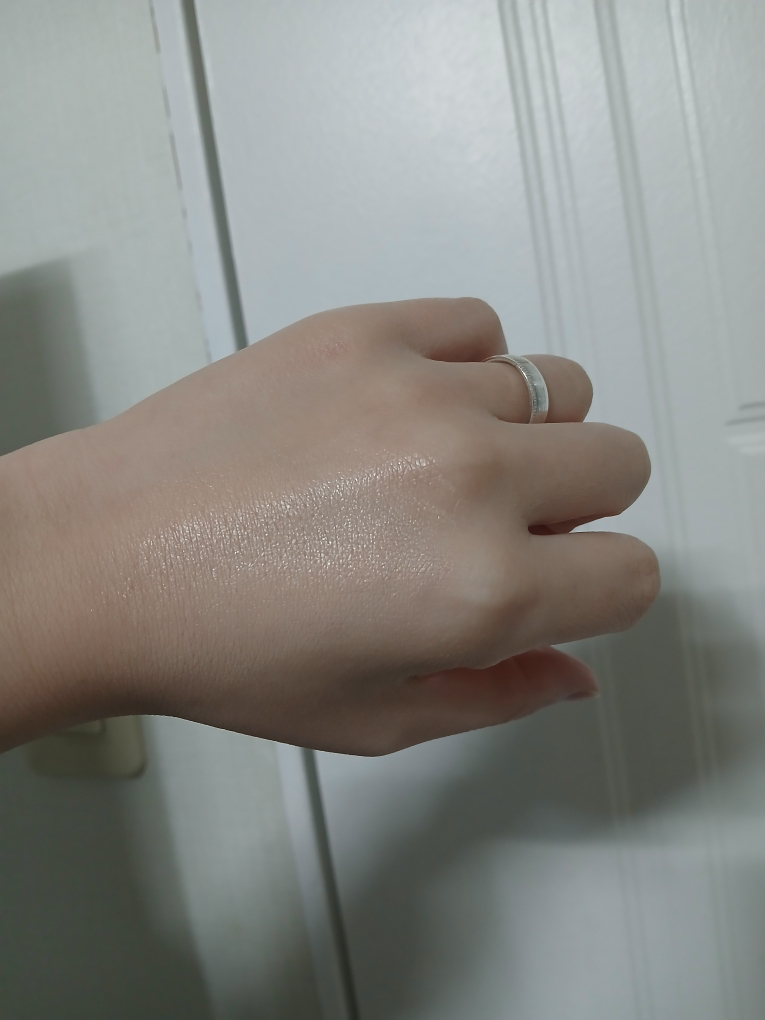 밀크터치 (MilkTouch) 올데이 스킨핏 밀키 글로우 쿠션 [SPF50+/PA++++] [02 바닐라아이보리] review image