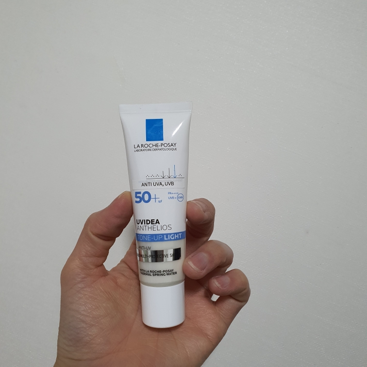 悠碧迪亚安特里奥斯防晒霜 [SPF50+/PA++++] [亮肤色调]的真实用户使用照片