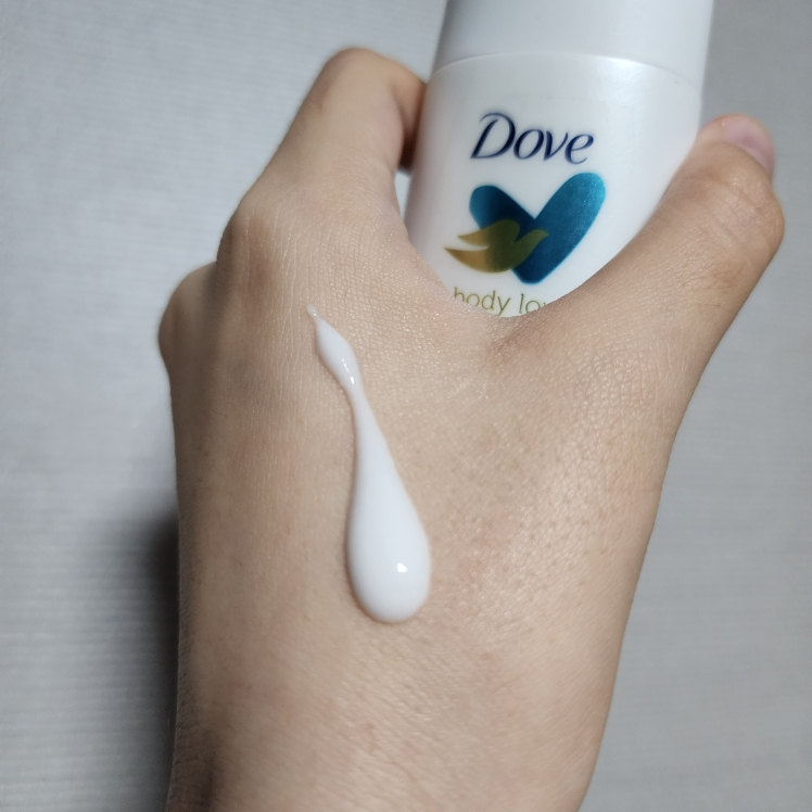 도브 (Dove) 바디러브 로션 [라이트하이드레이션] review image