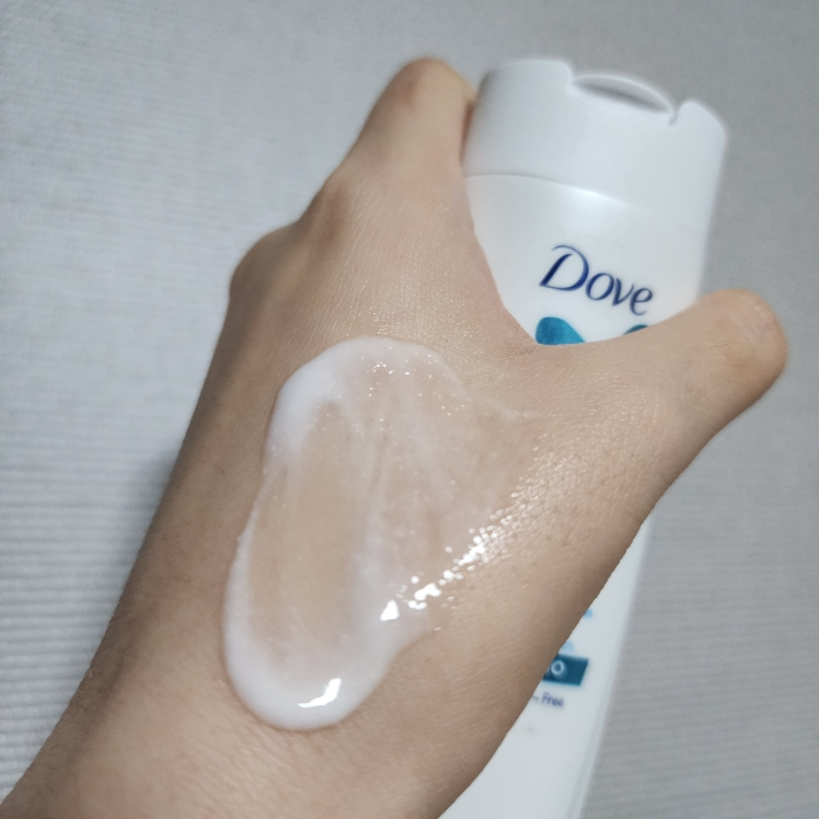 도브 (Dove) 바디러브 로션 [라이트하이드레이션] review image